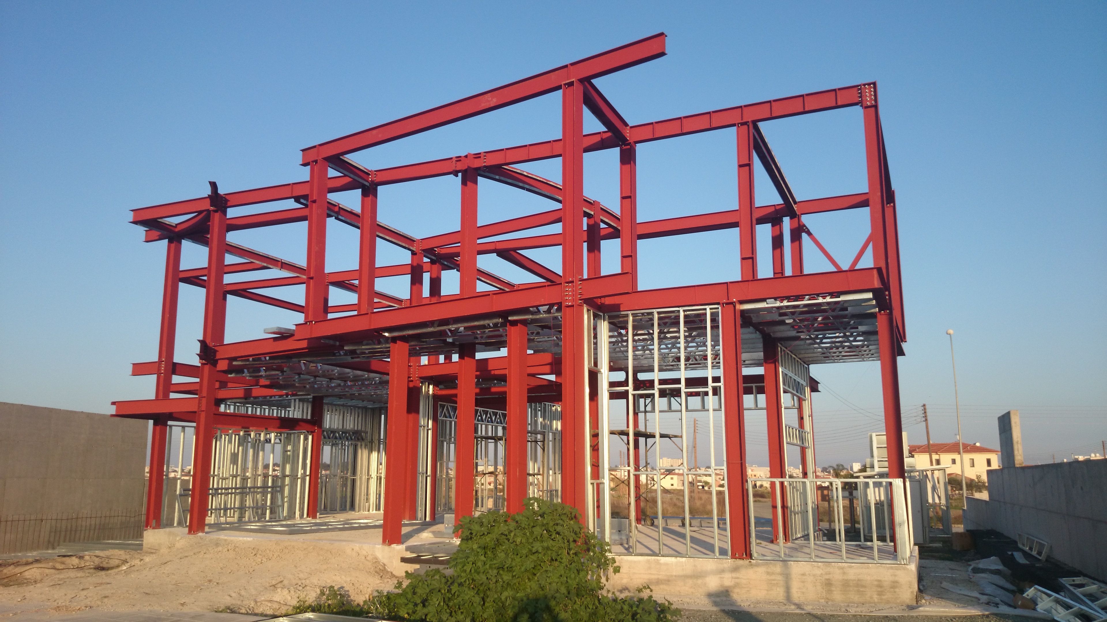  Çelik Çatı ve Sundurma Sistemleri  